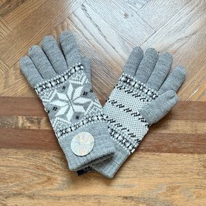 NWT Authentic Swedish Frost Gray and White Knit Gloves